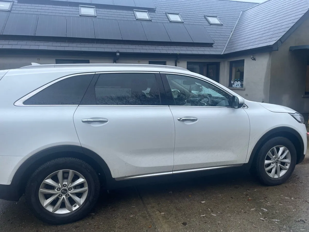Kia Sorento - Image 1