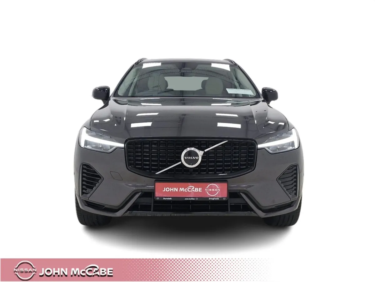 Volvo XC60 T6 PLUS DARK RECHARGE AWD PHEV AUTOMATI - Image 4