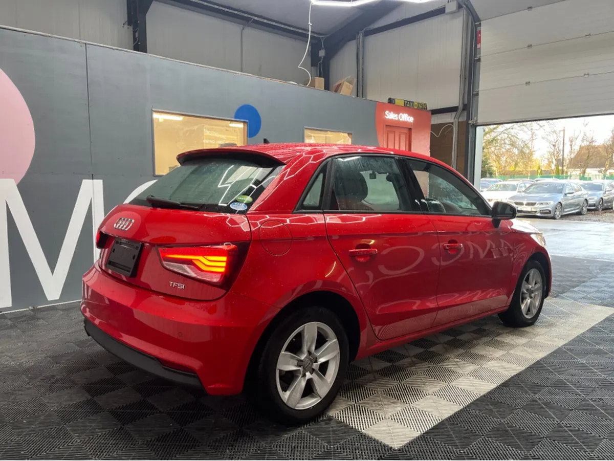 Audi A1 2016 AUDI A1 SPORTS BAG 1.0 AUTOMATIC - Image 2