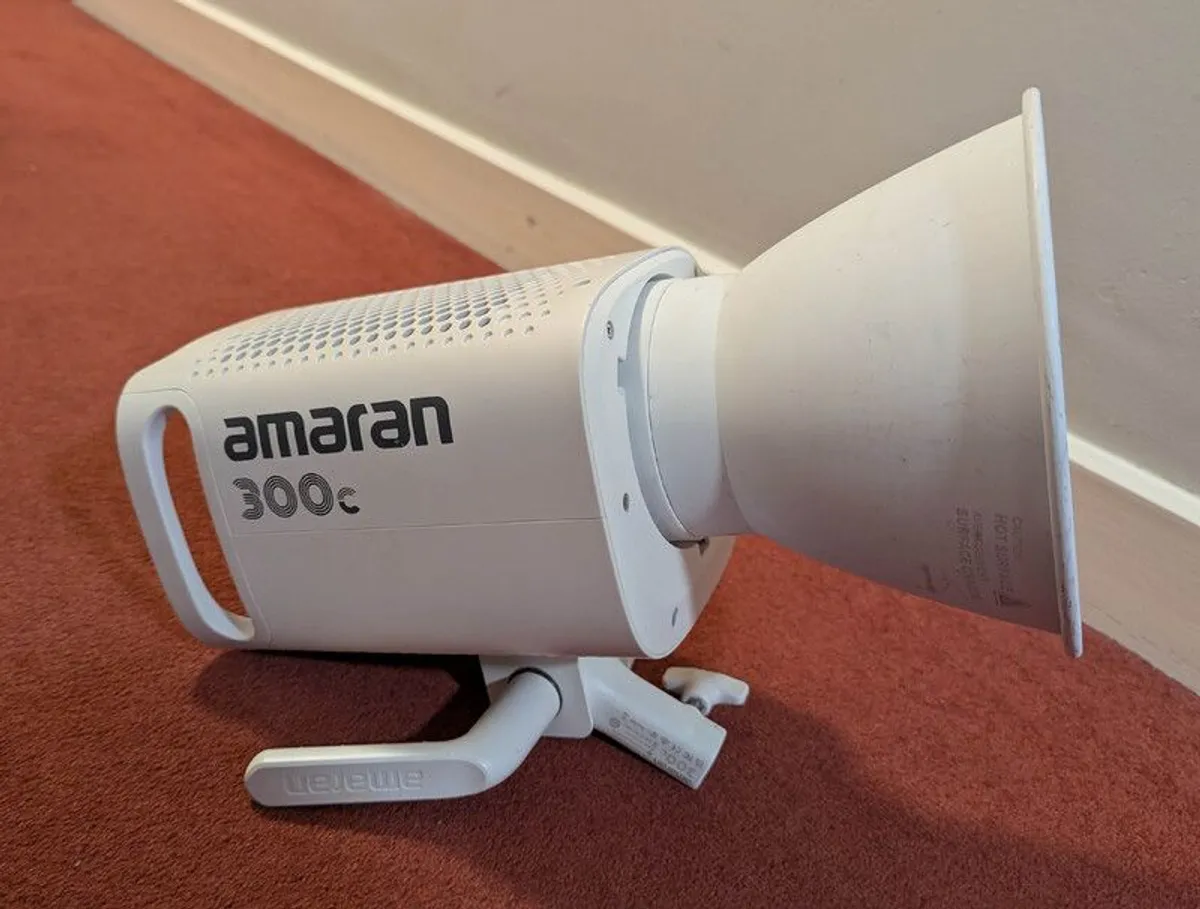 Aputure Amaran 300c RGBWW LED Video Light in White Complete Kit with Case - Image 1