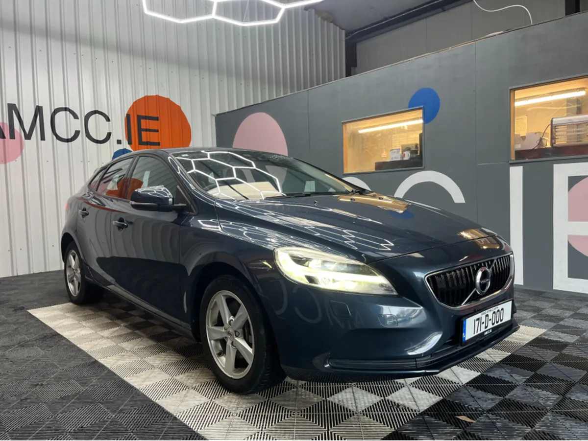 Volvo V40 €14950! 2017 VOLVO V40 AUTOMATIC  T3 KIN - Image 1