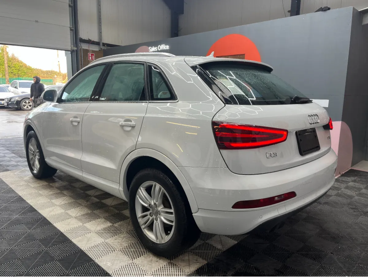 Audi Q3 2015 AUDI Q3 TFSI 1.4 AUTOMATIC / REVERSE - Image 4