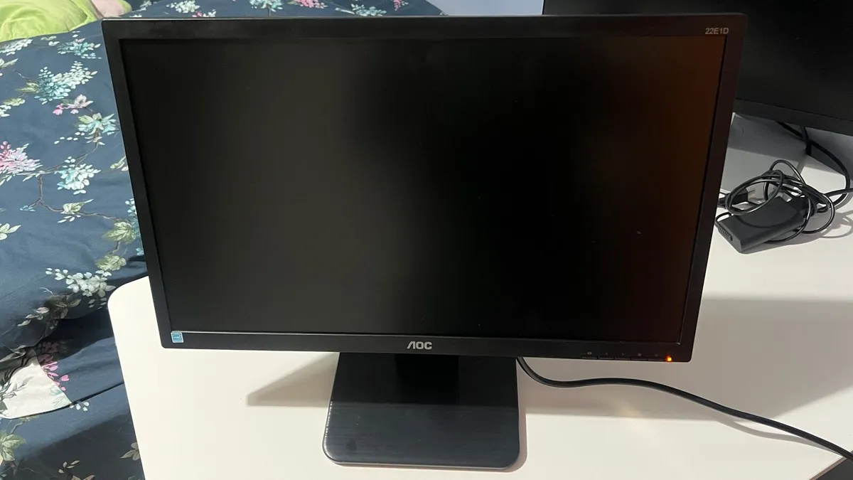 #Sale#AOC 22” Full HD monitor -excellent condition - Image 3