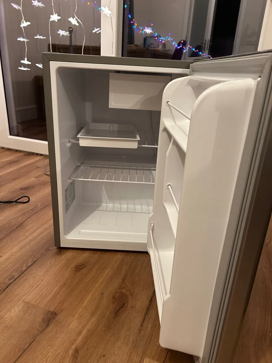 Mini Fridge - Image 1