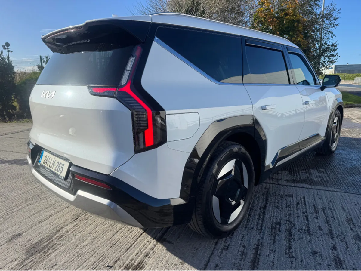 Kia EV9 EARTH RWD 5DR AUTO - Image 3