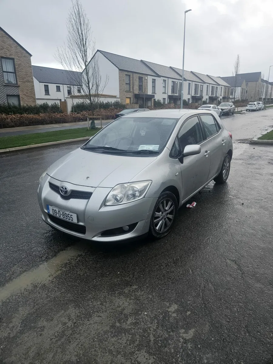 Toyota auris - Image 1