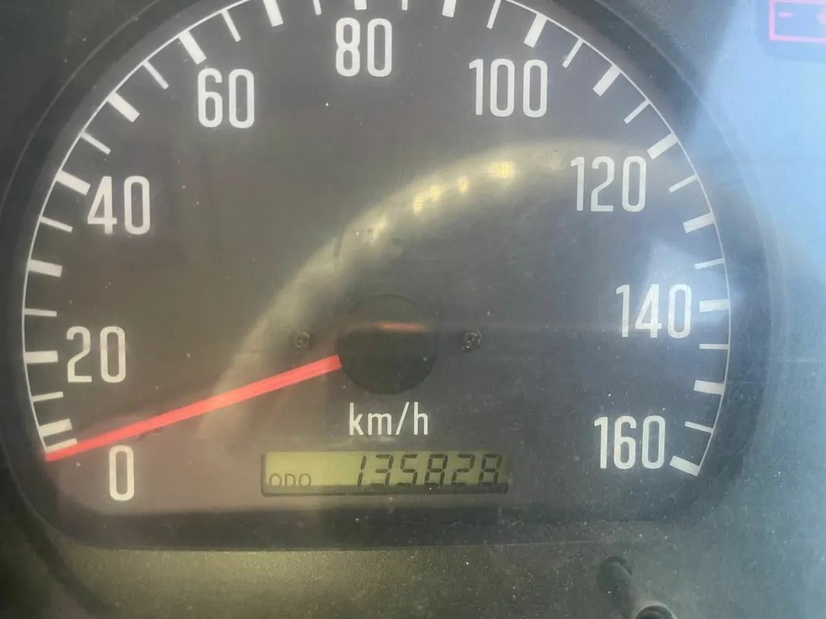 Isuzu Other 2006 - Image 2