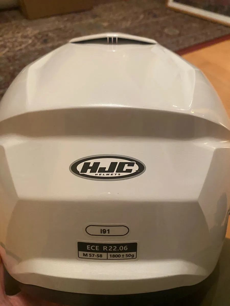 HJC White Motorcycle Helmet - Image 3