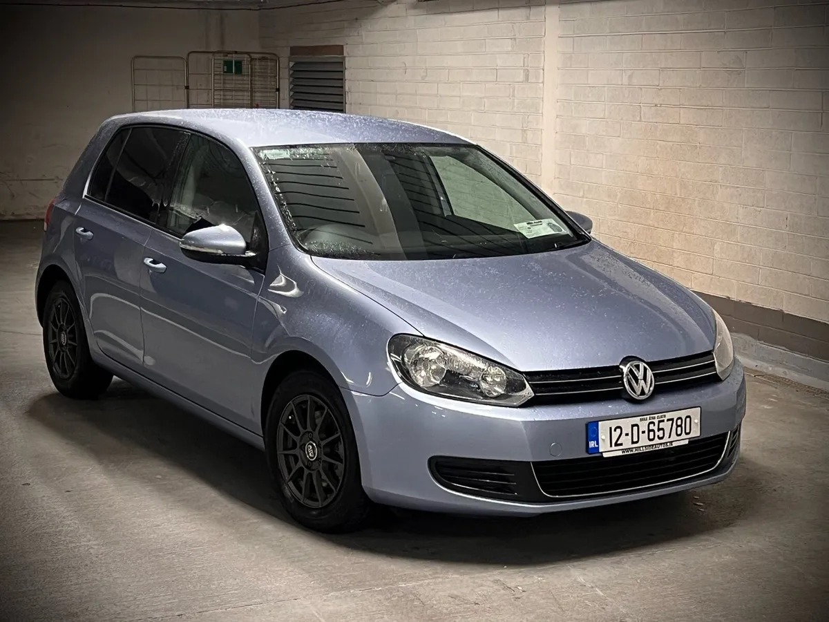 VW GOLF 1.2 TSi AUTOMATIC VERY LOW KM - Image 1