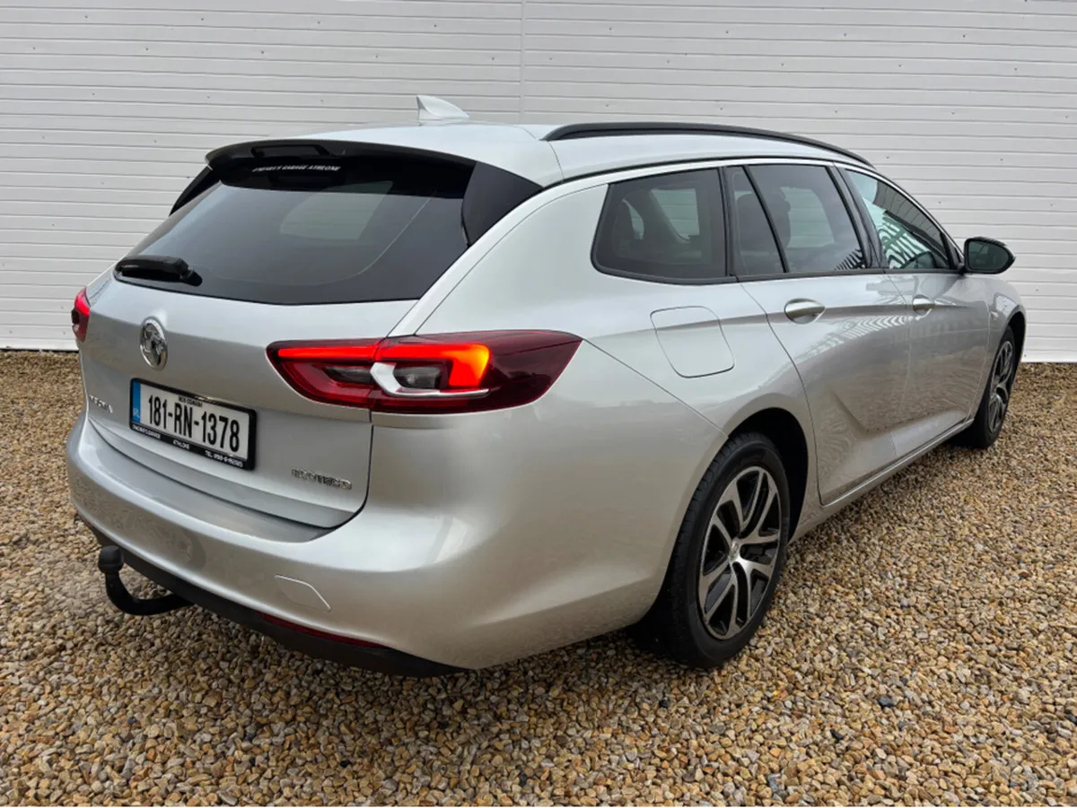 Vauxhall Insignia 1.6 CDTI ECOTEC DESIG DESIGN 109 - Image 3