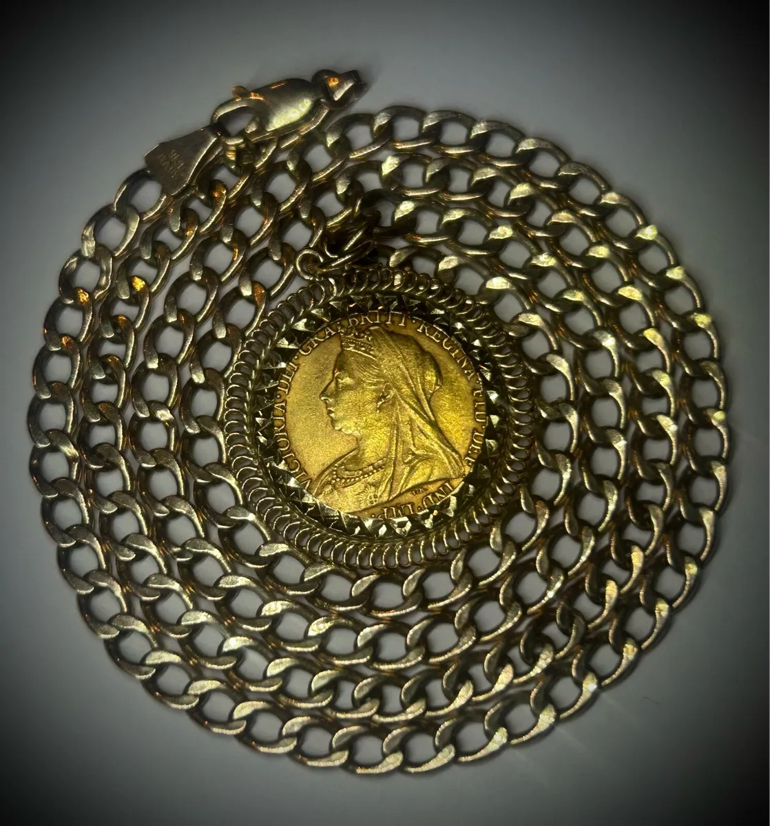 Mounted Half Sovereign Necklace - Image 1