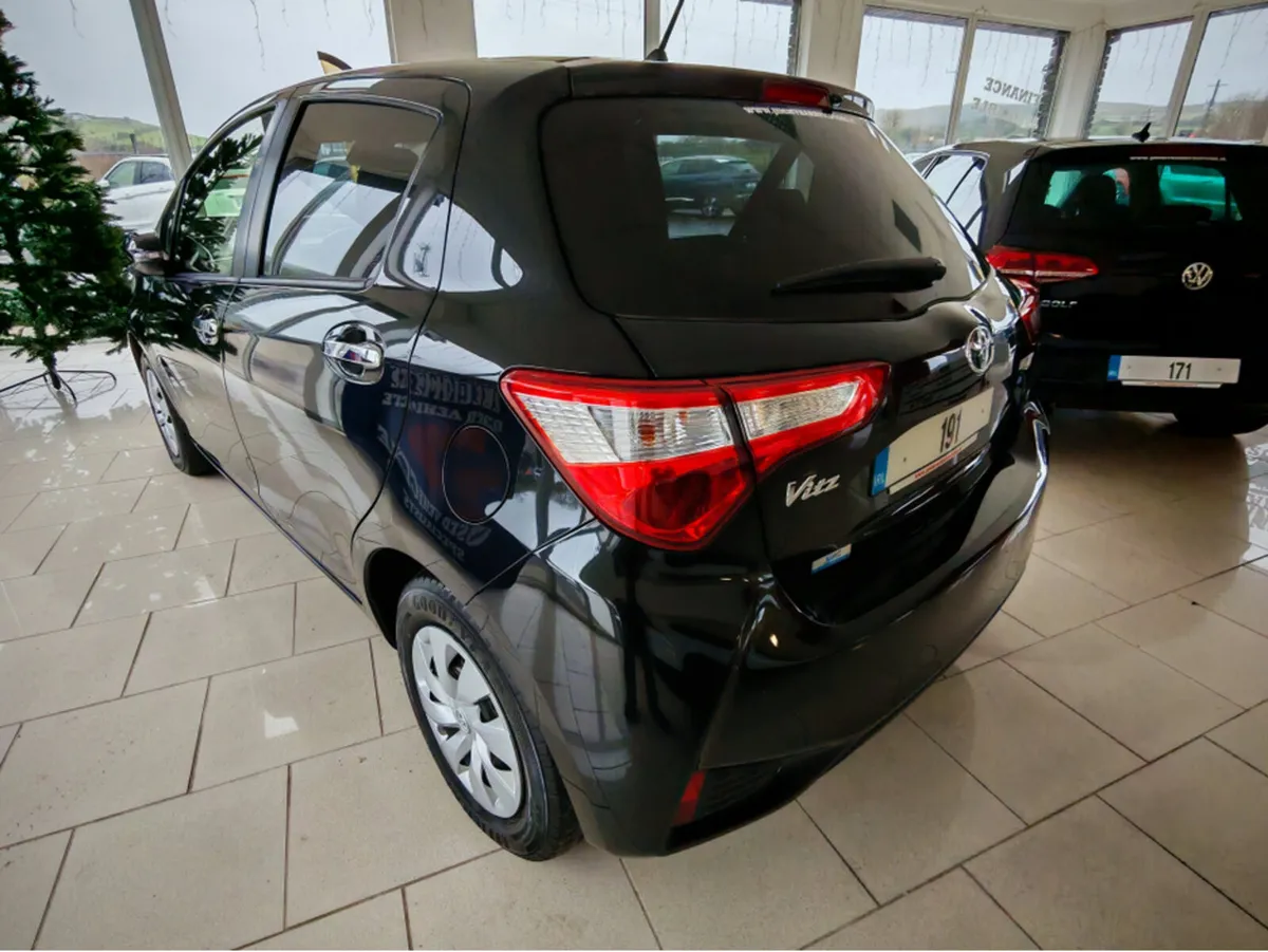 TOYOTA YARIS AUTO - Image 3