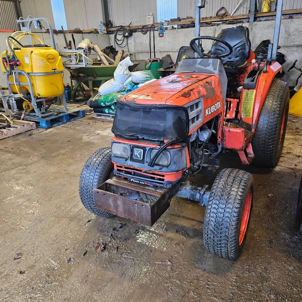 Kubota ST30 30 HP - Image 1