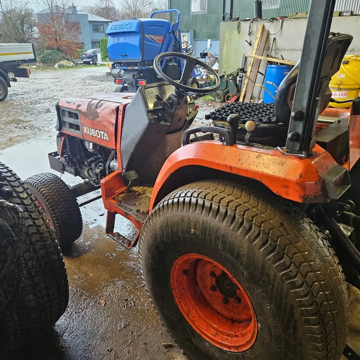 Kubota ST30 30 HP - Image 2