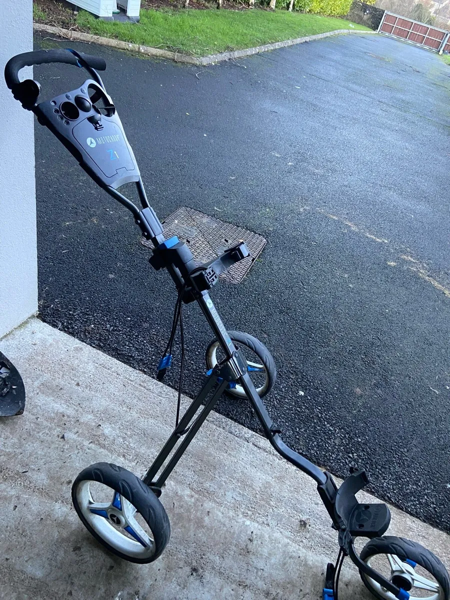 MOTOCADDY -z1 golf trolley - Image 1
