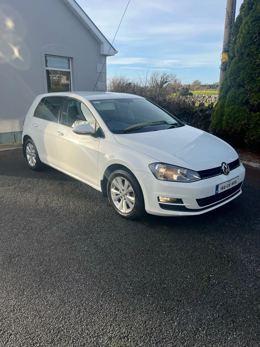 2016 Volkswagen Golf - Image 1