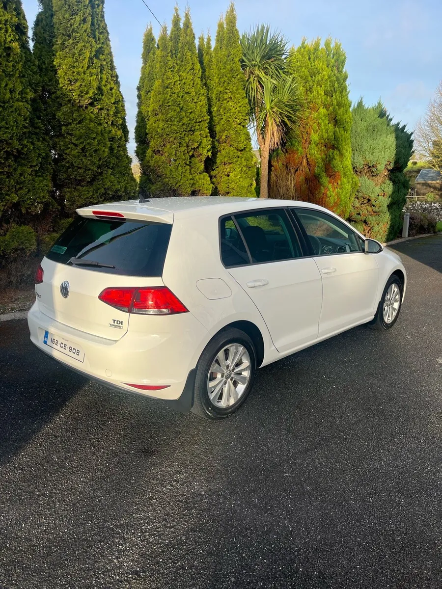2016 Volkswagen Golf - Image 2