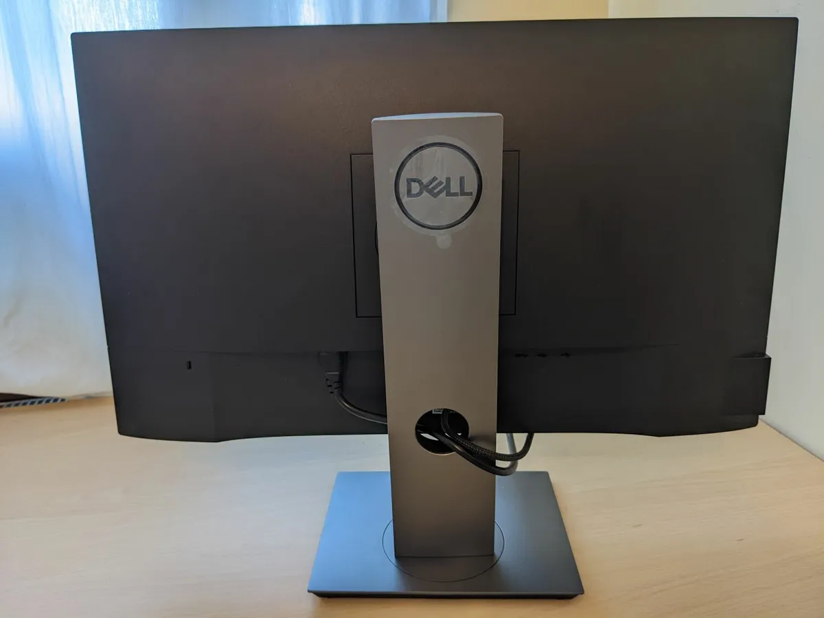 Monitor Dell 24" Full HD - Image 2