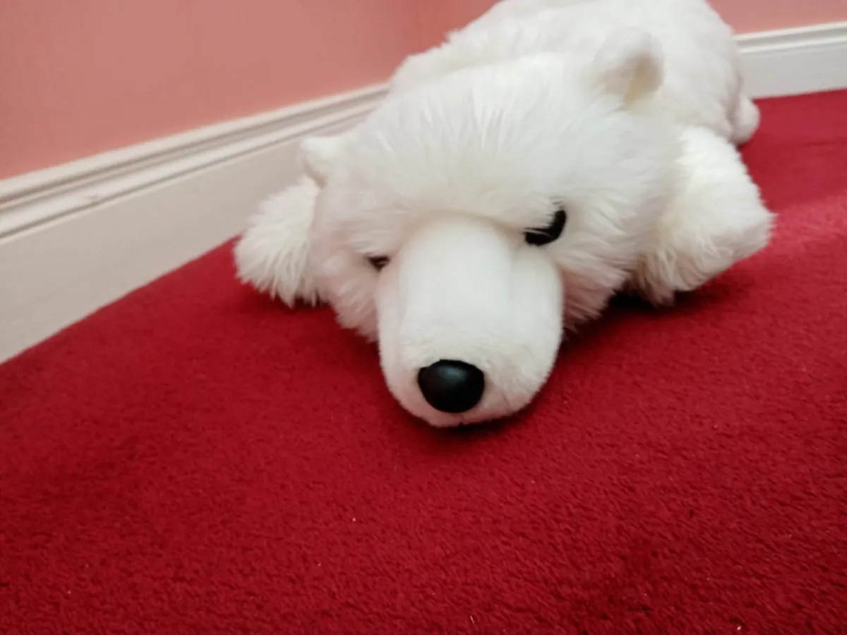 Polar bear teddy (skateboard size!) - Image 2