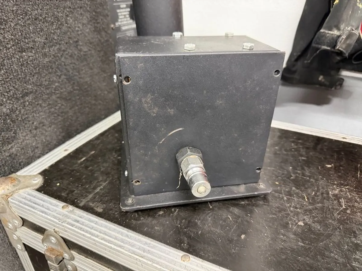 co2 cannons with hoses - Image 2