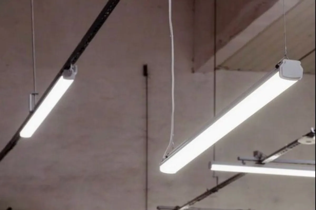 Strip lights 5ft LED - Image 1