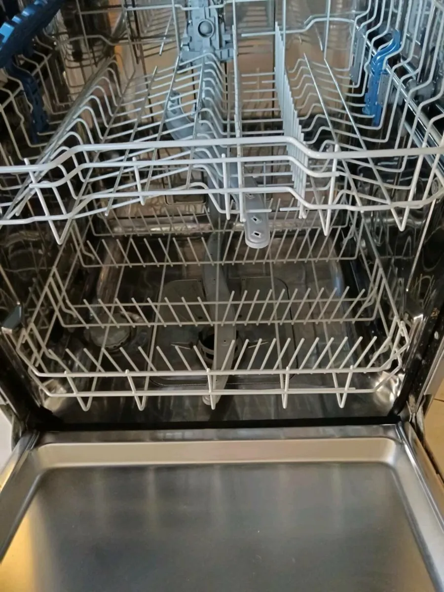 Dishwasher - Image 3