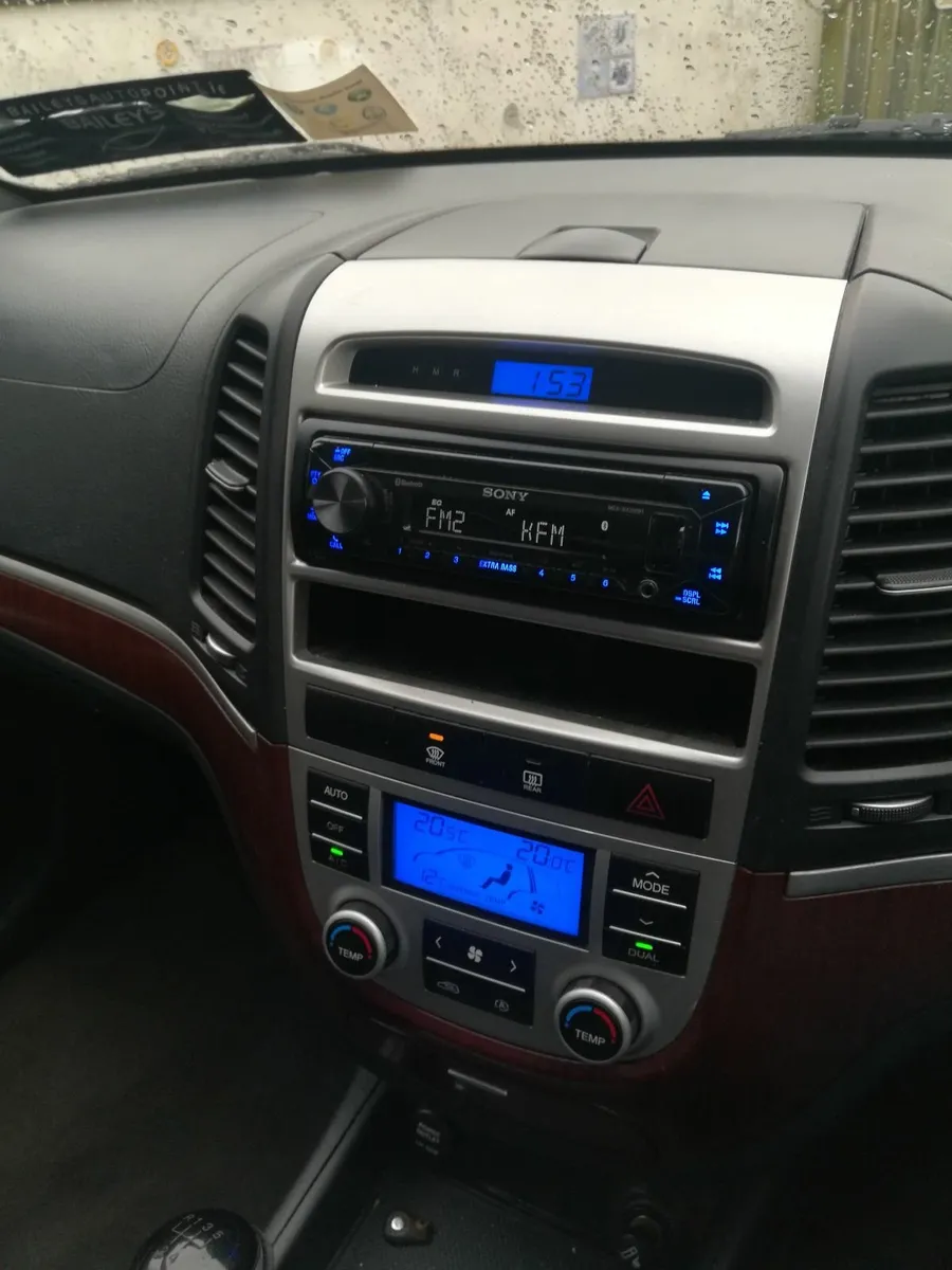 Hyundai Santa Fe 2008 - Image 4