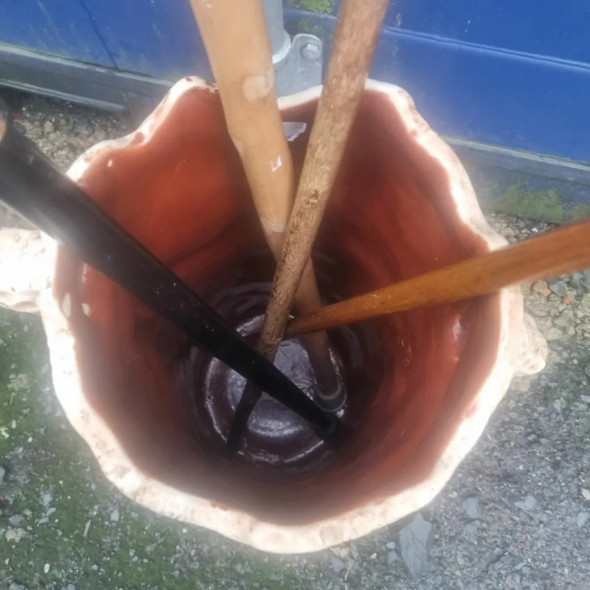 VICTORIAN MAJOLICA STICKSTAND AND STICKS - Image 3