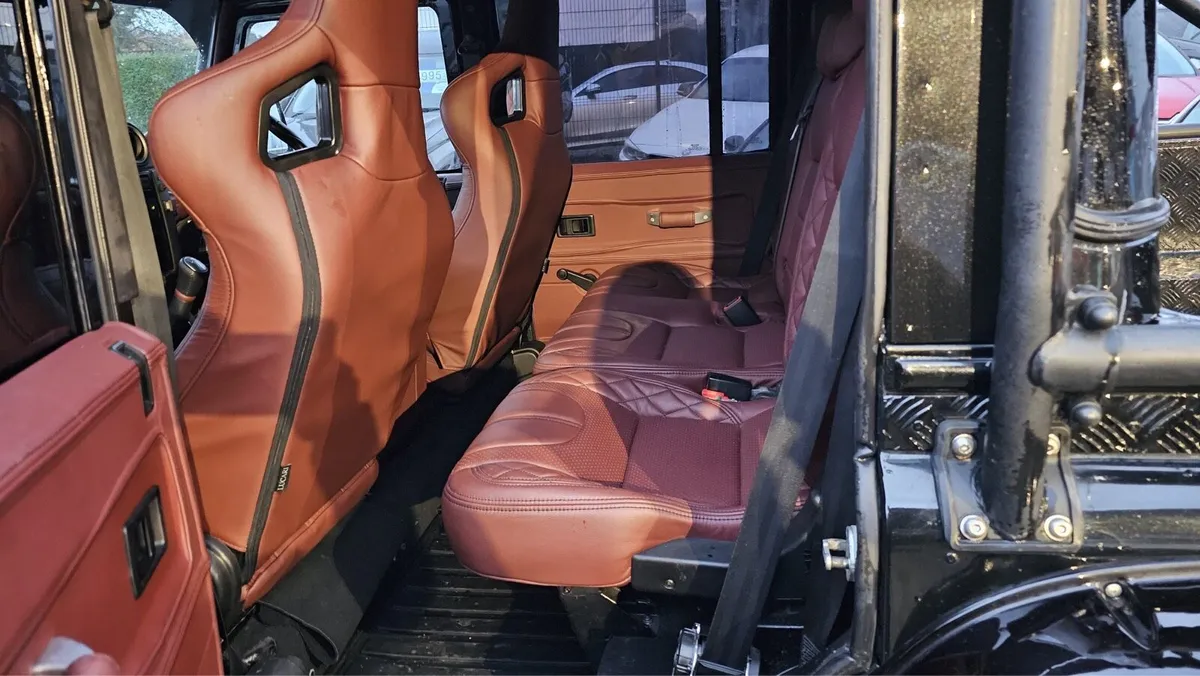 Land Rover defender 6x6 - Image 4