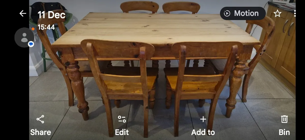 Kitchen table and chairs - Image 4