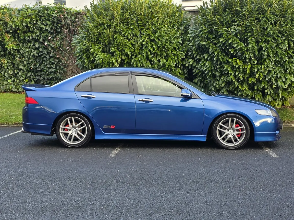 ⭐️2005 HONDA ACCORD EURO R⭐️ - Image 4