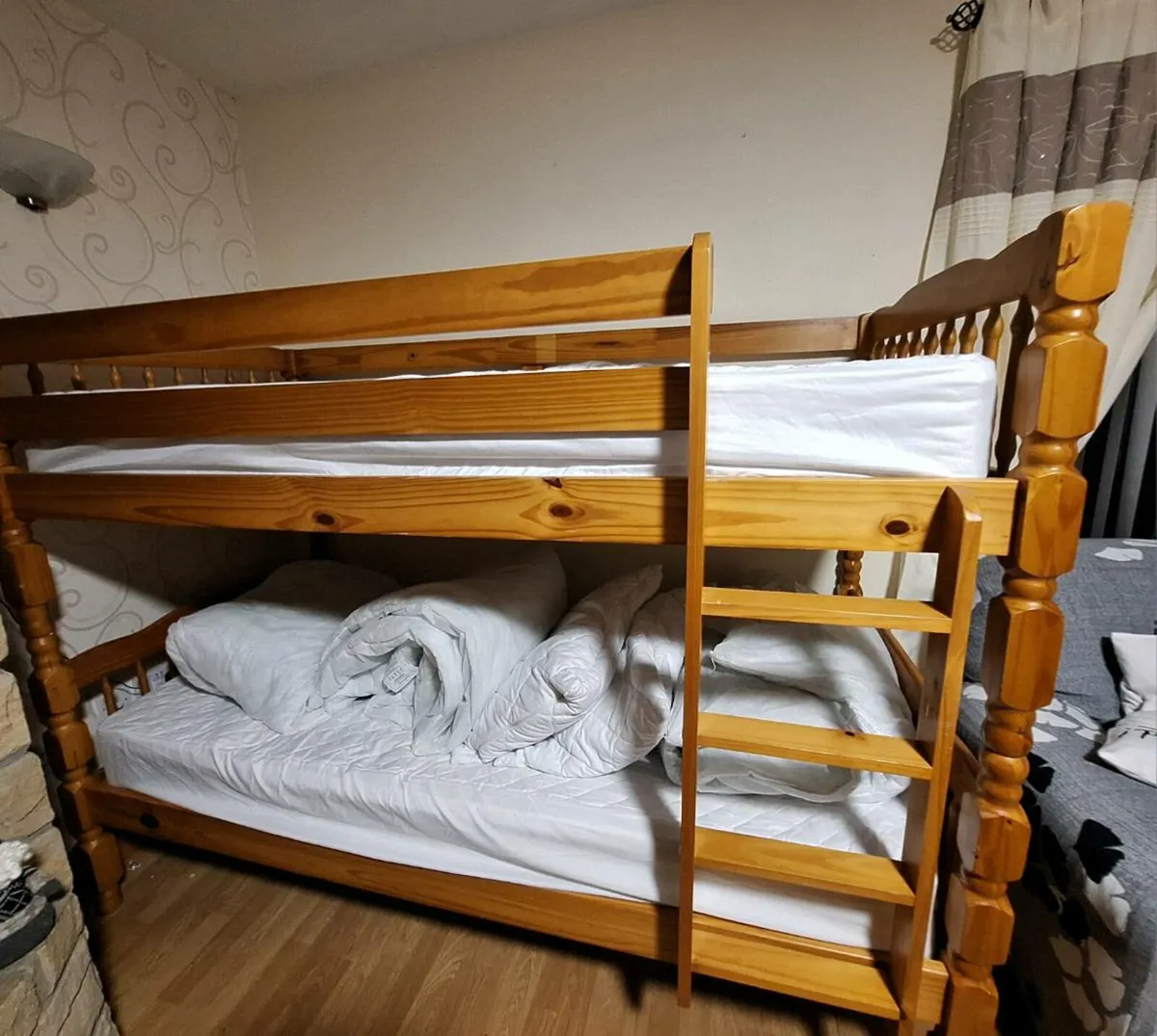 Bunk beds - Image 1