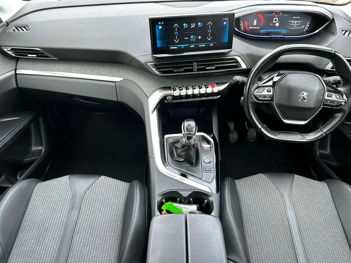 2022 Peugeot 5008 Allure 130Bhp - Image 2