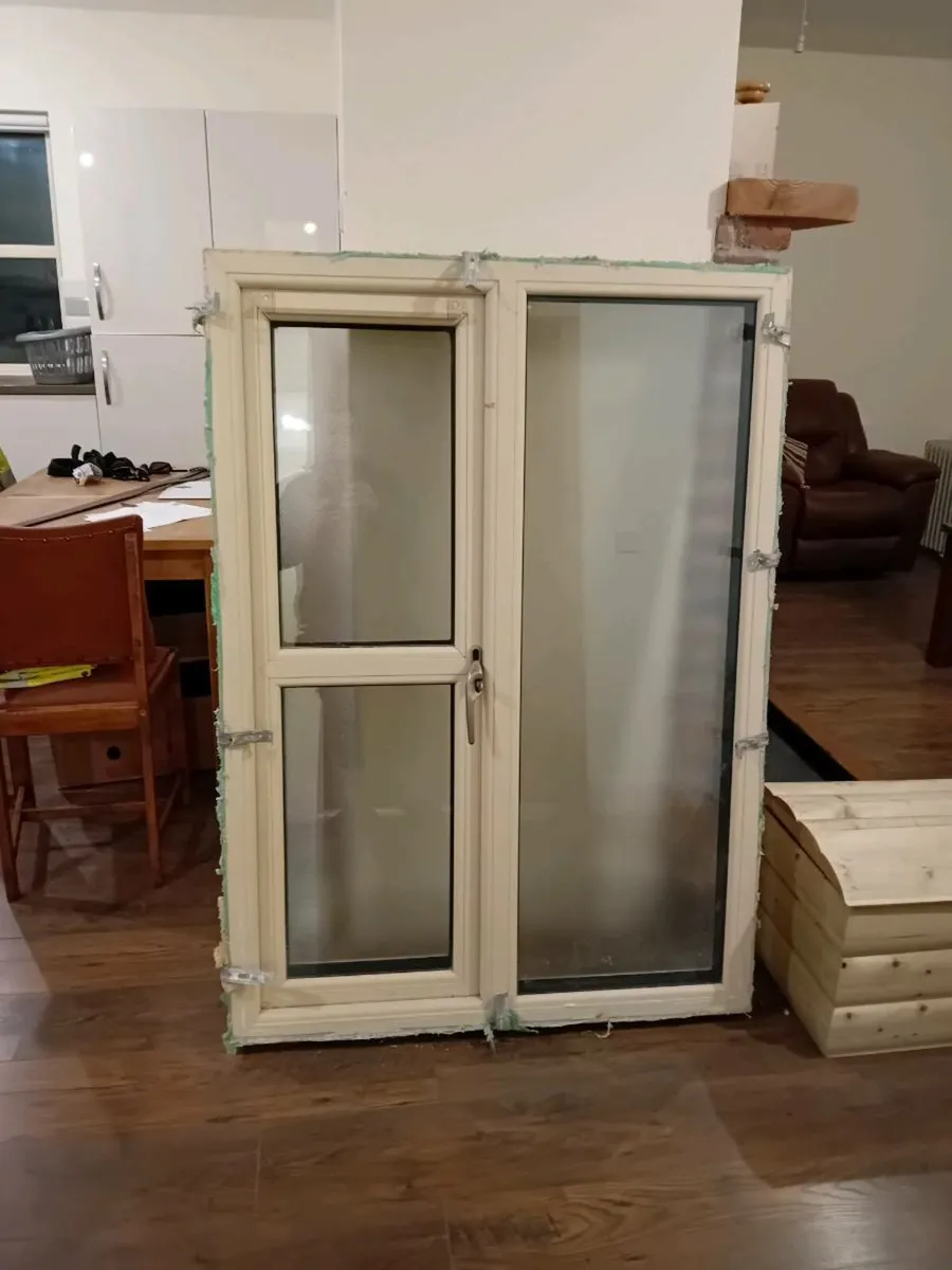 Garage/shed window - Image 1