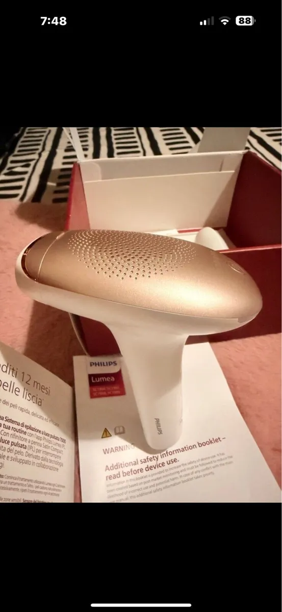 Phillips Lumea IPL Hair Removal Laser - Image 2