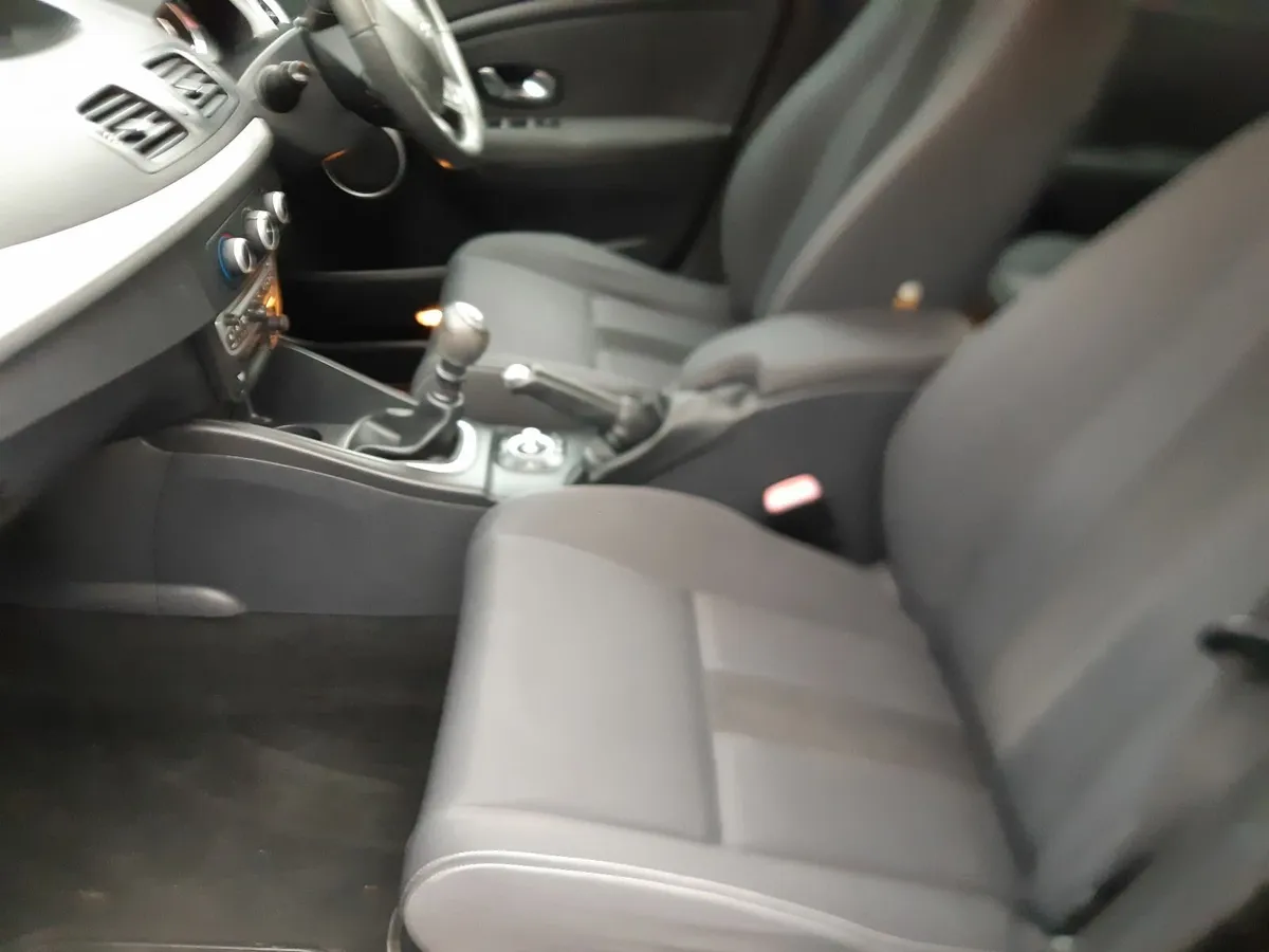Renault Megane 2010 - Image 2