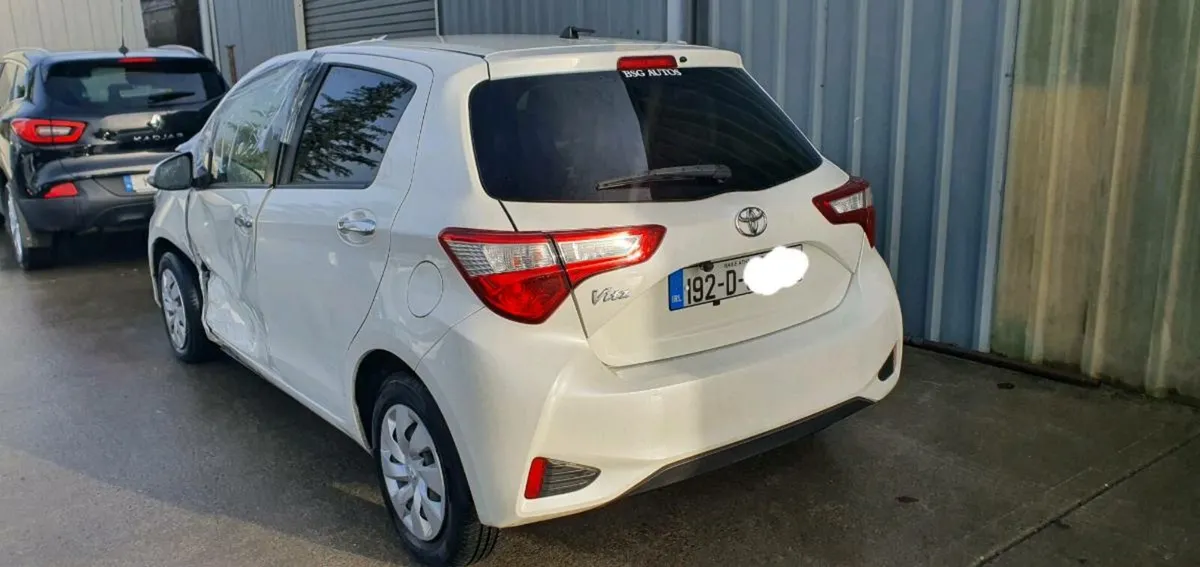 192 TOYOTA VITZ AUTO - Image 4