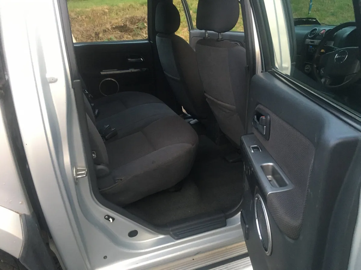 Isuzu D-Max 2011 - Image 2