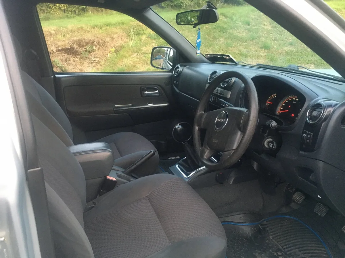 Isuzu D-Max 2011 - Image 3