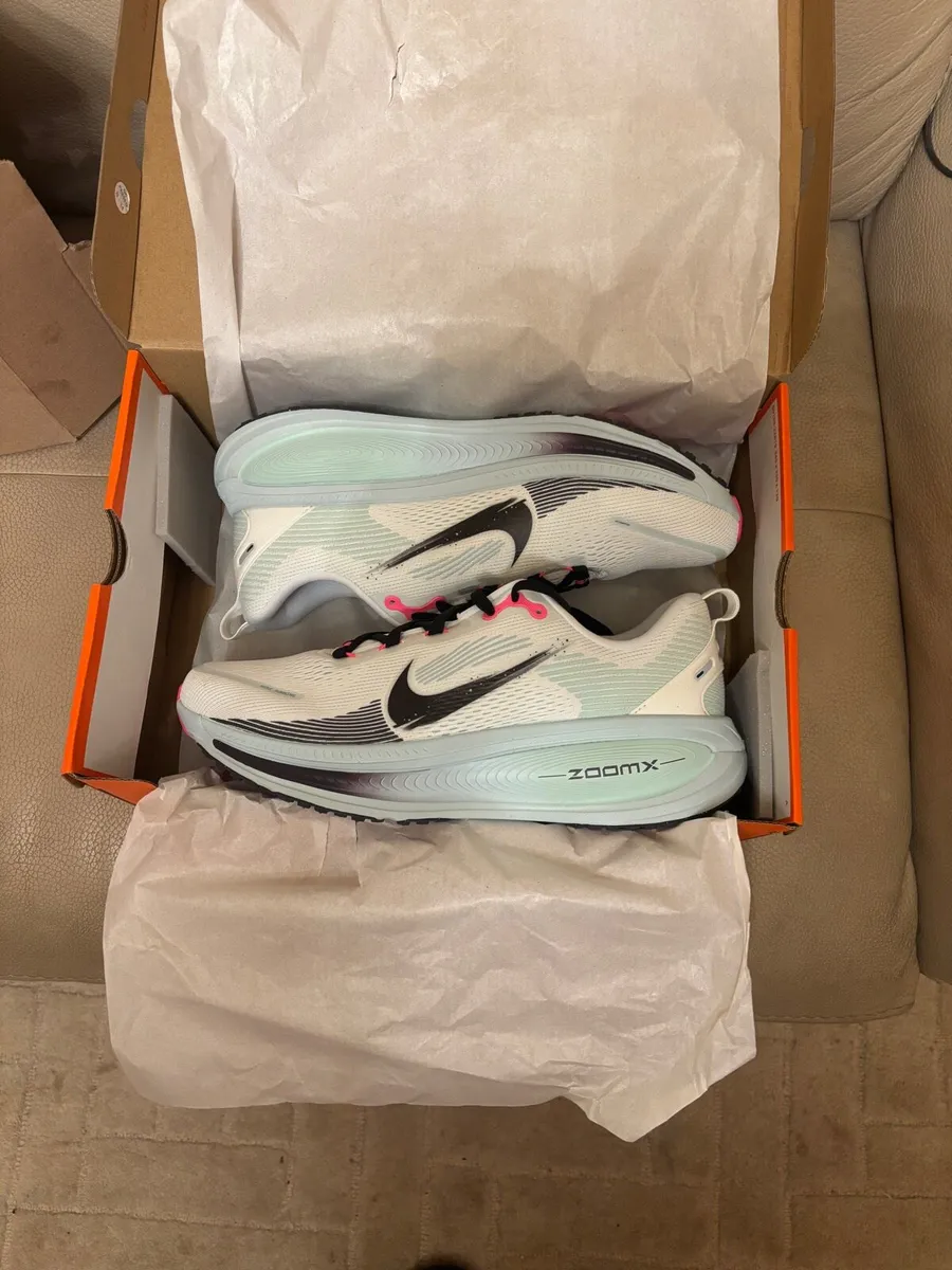 Nike VOMERO - Image 1