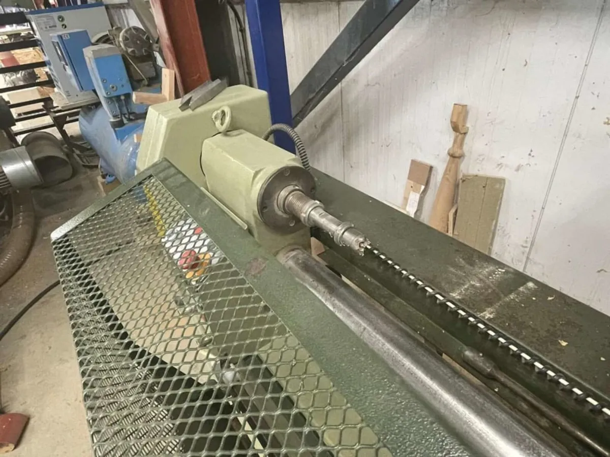 Copy Lathe - Centauro woodturning lathe - Image 4