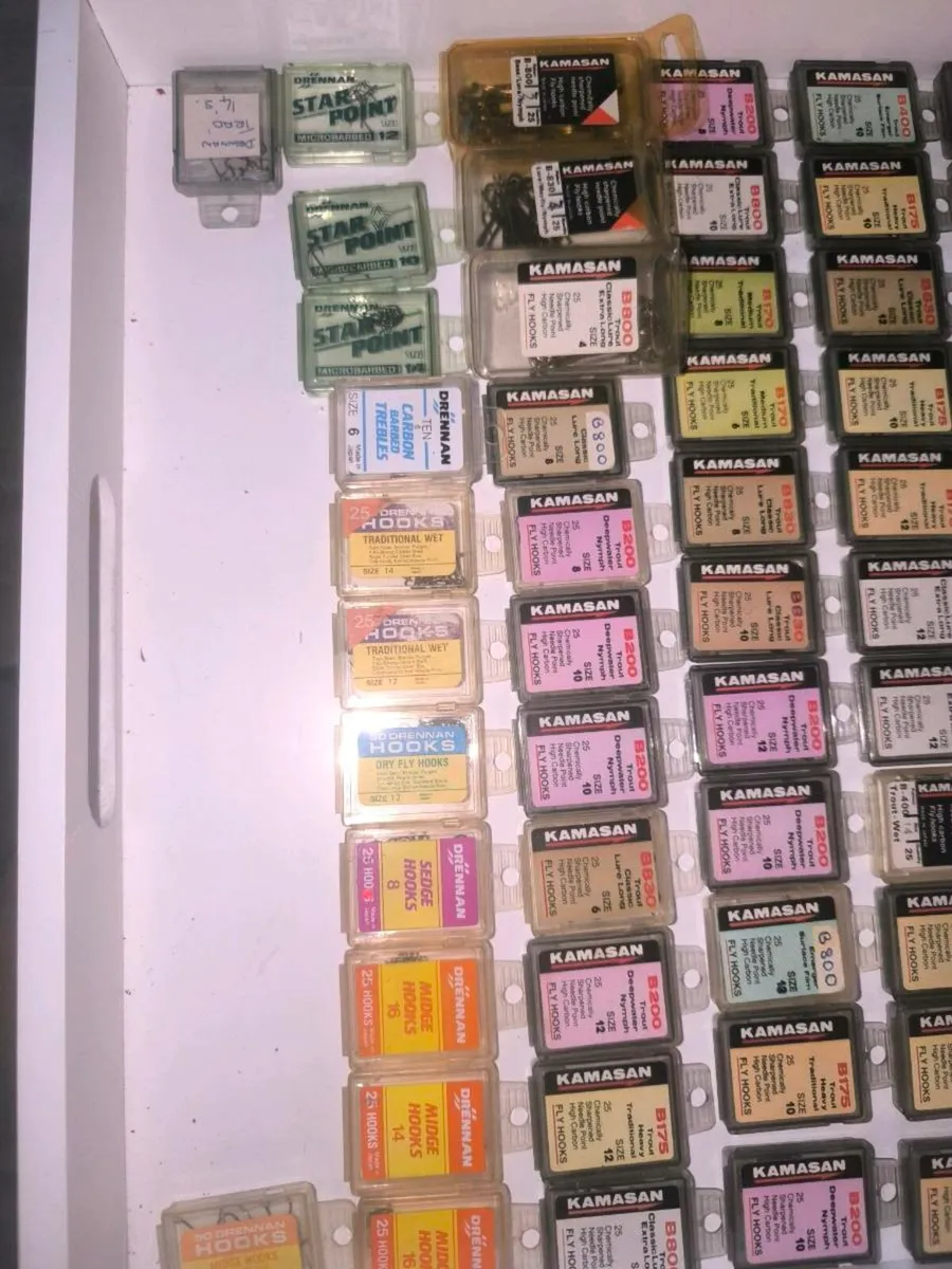 Kamasan Drennan Sprite fly tying hooks huge lot. - Image 3