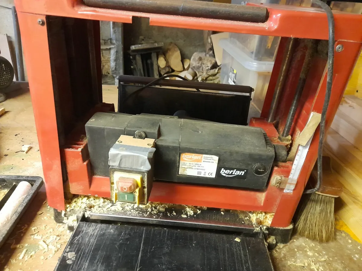 Sawbench and thicknesser - Image 1