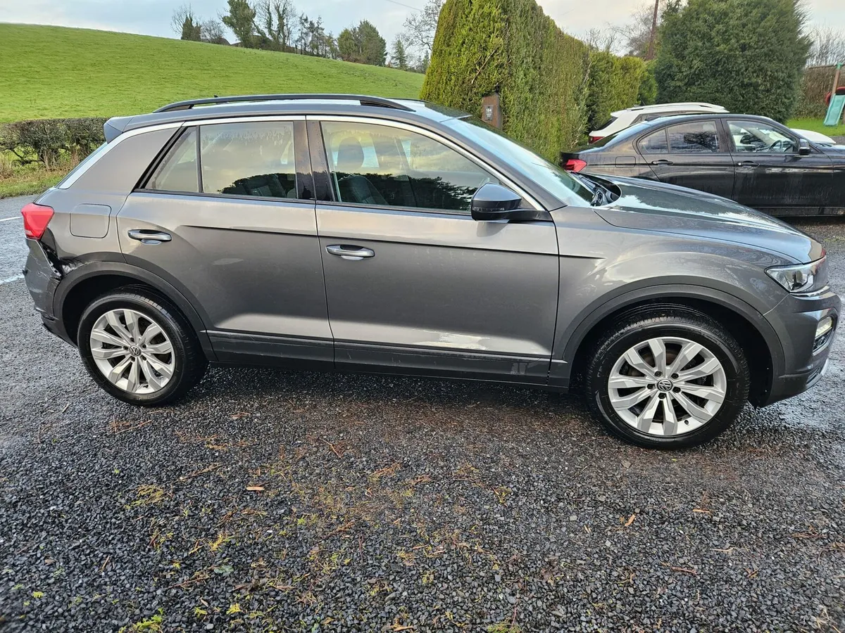 2018 VW T-Roc - Image 2