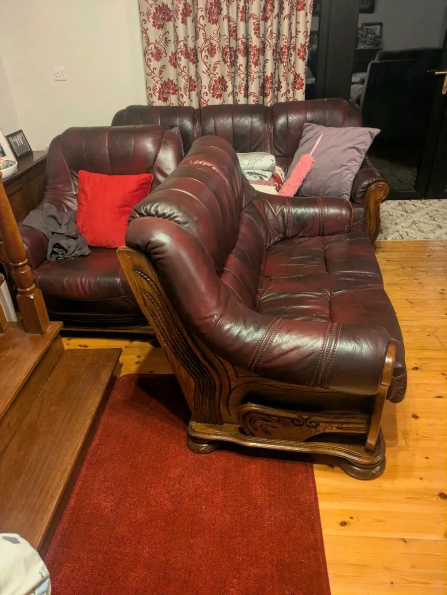 Three piece suite of furniture - Image 2