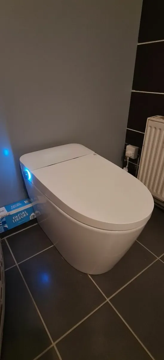 20 NEW SMART TOILETS — WHITE / BLACK / GREY - Image 3