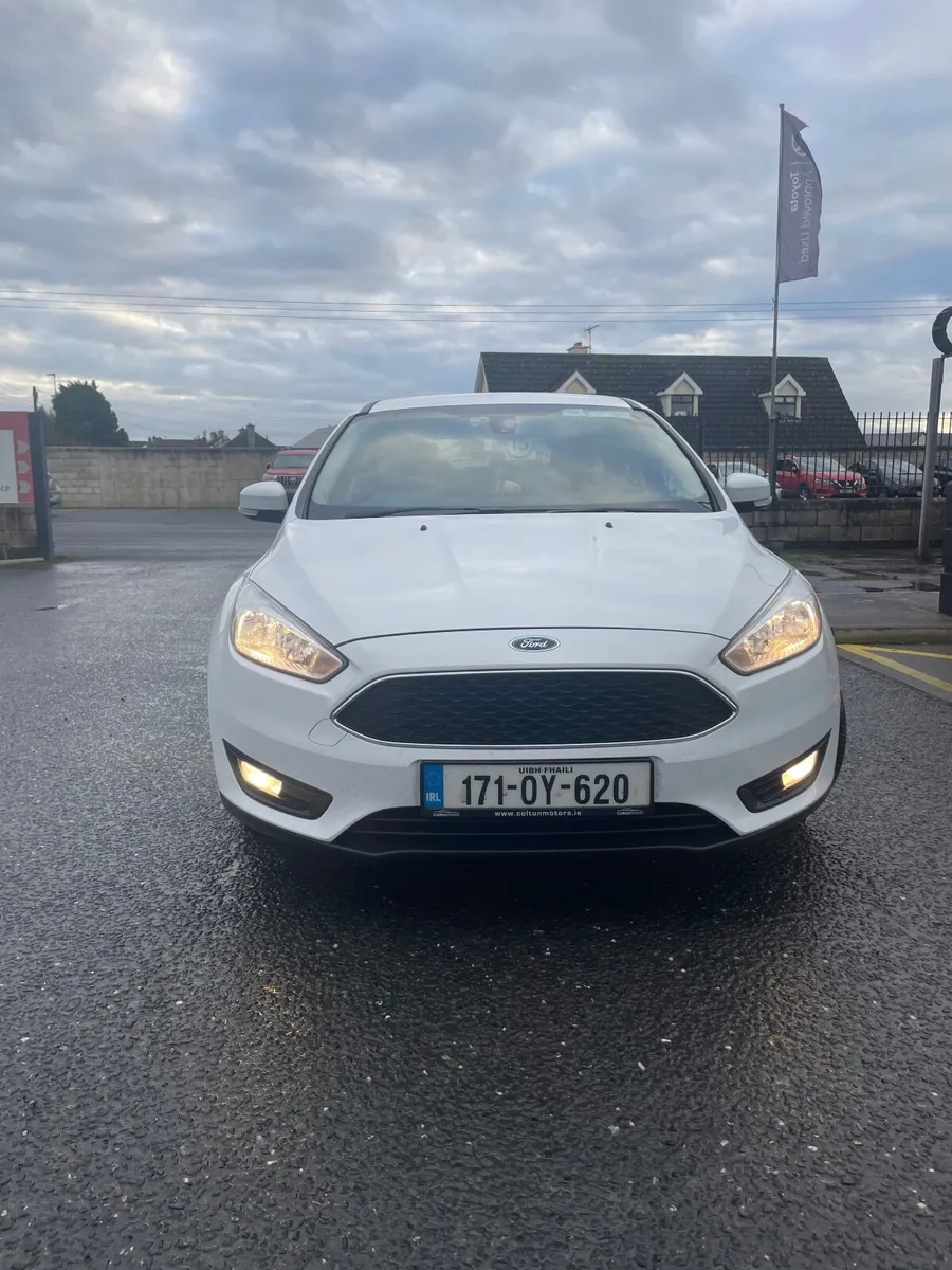PRICE DROP 16th Dec, BELOW AVG KM Focus 2017 White - Image 3