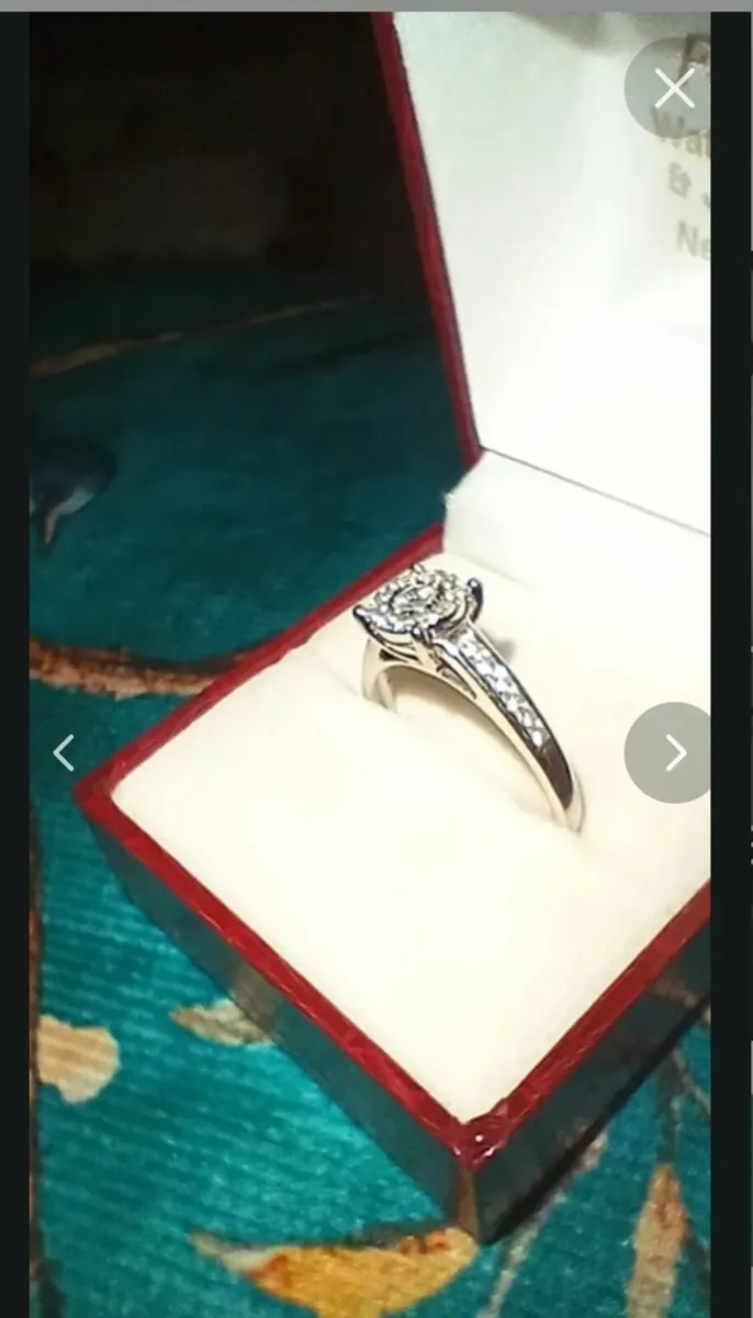 Solitaire diamond ring - Image 2