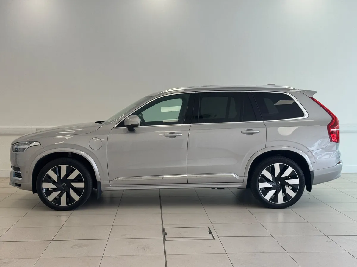 Volvo XC90 T8 Plus Bright PHEV 2024 - Image 3
