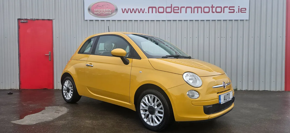 Fiat 500 automatic 1.2 lounge low kms - Image 1
